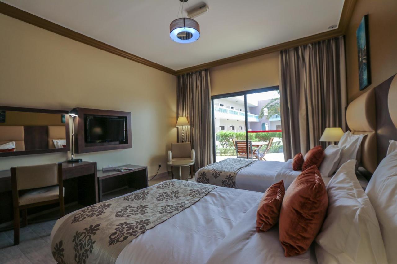 Bm Beach Resort Рас-ель-Хайма Екстер'єр фото